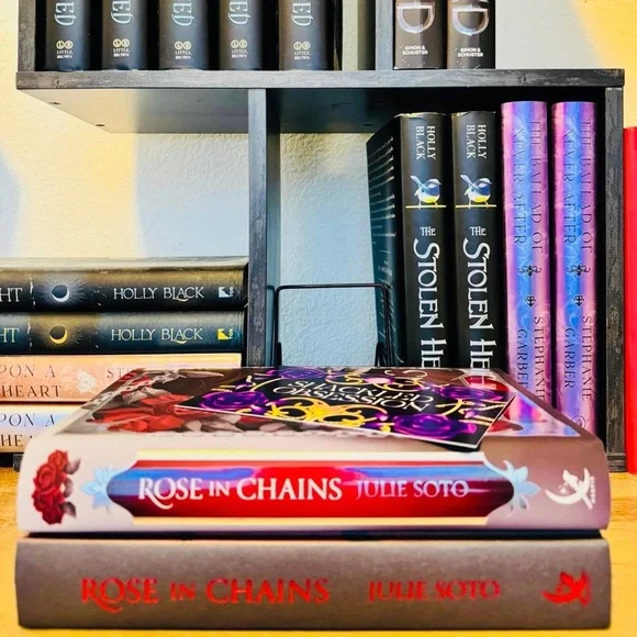 Fairyloot Exclusive Signed Edition Rose In Chains
by Julie Soto - Picture 1 of 12